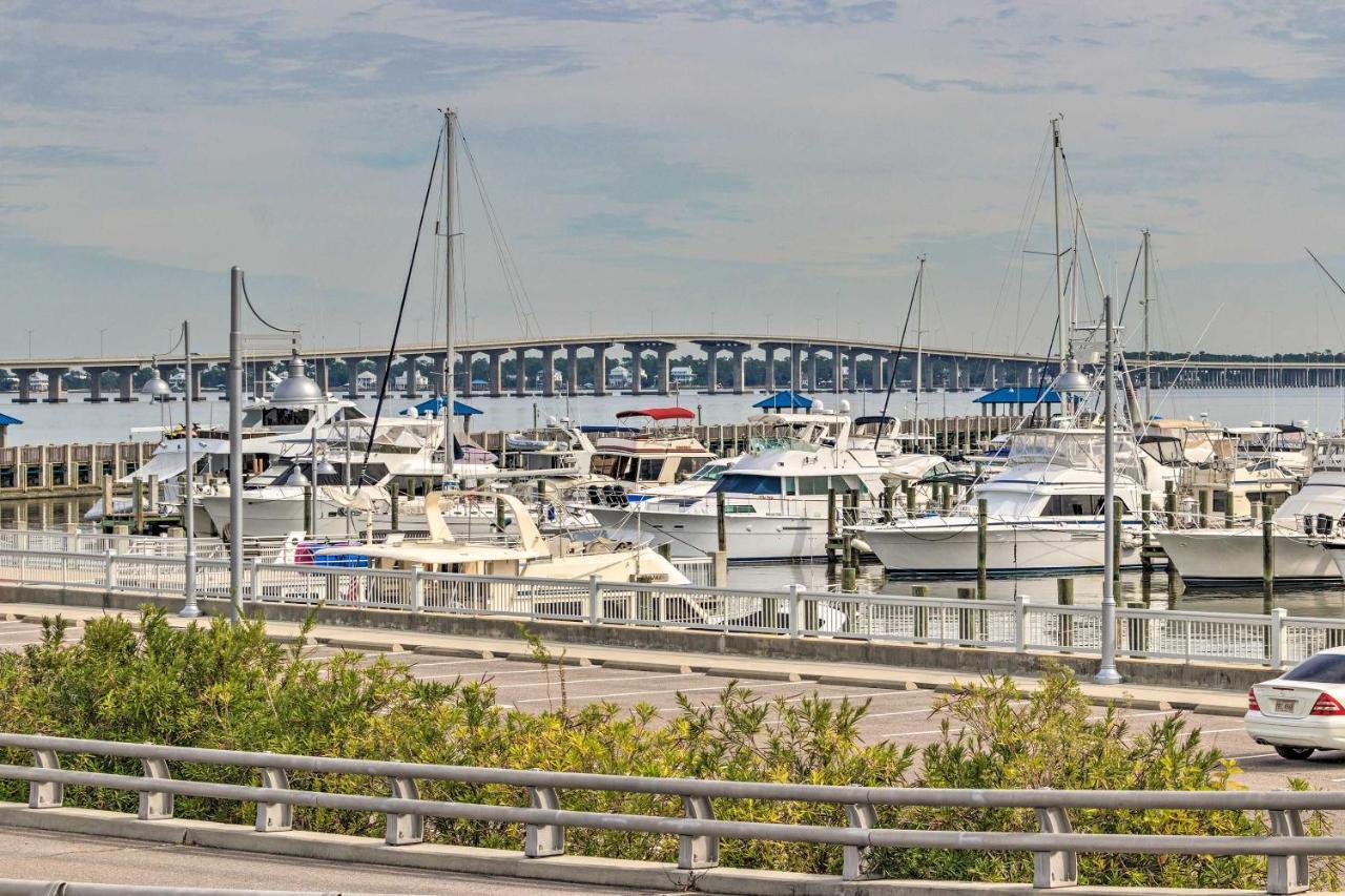 Walk To Beach From Chic Old Town Apartment With Yard Bay St. Louis ภายนอก รูปภาพ